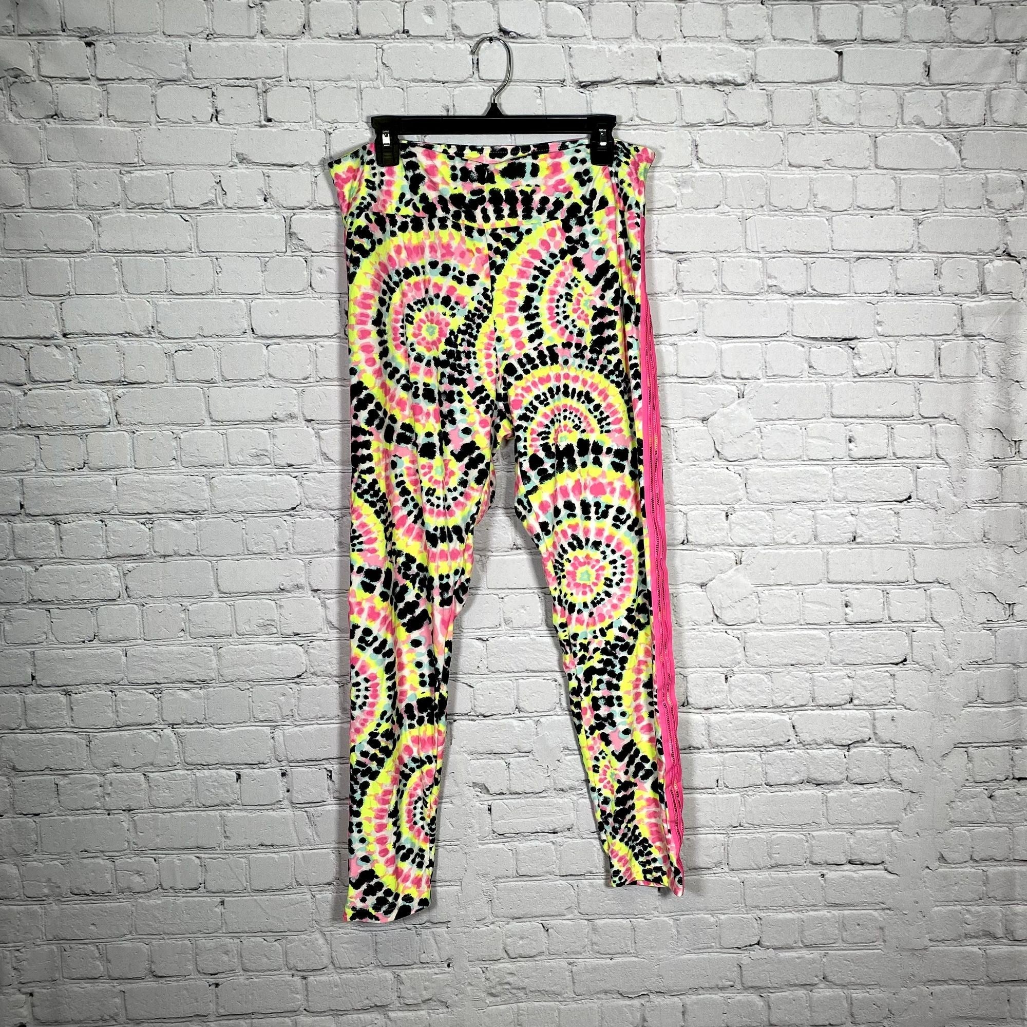 No Boundaries Multicolor Spiral Legging Size XXL – Thrifty Threads Boutique